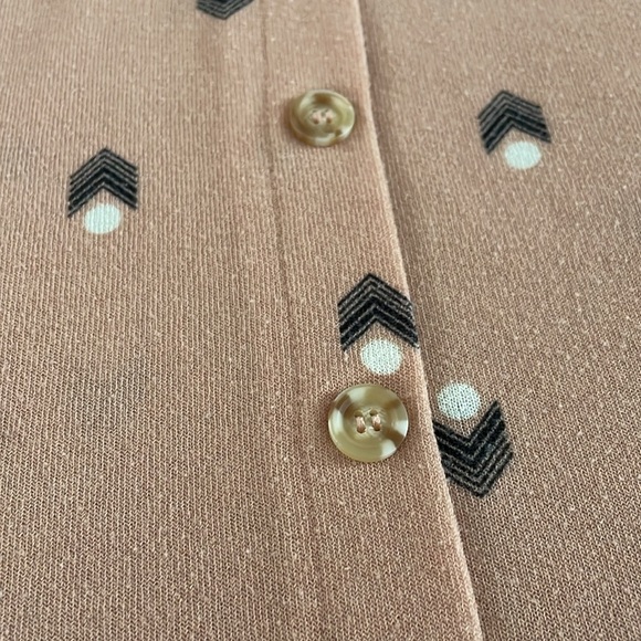 Mine Brown Short Sleeve Tee with Black and Cream Pattern - Picture 8 of 8